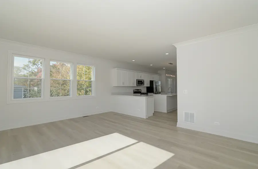 Address Withheld By Seller, Bensenville, IL 60106 - Image #3