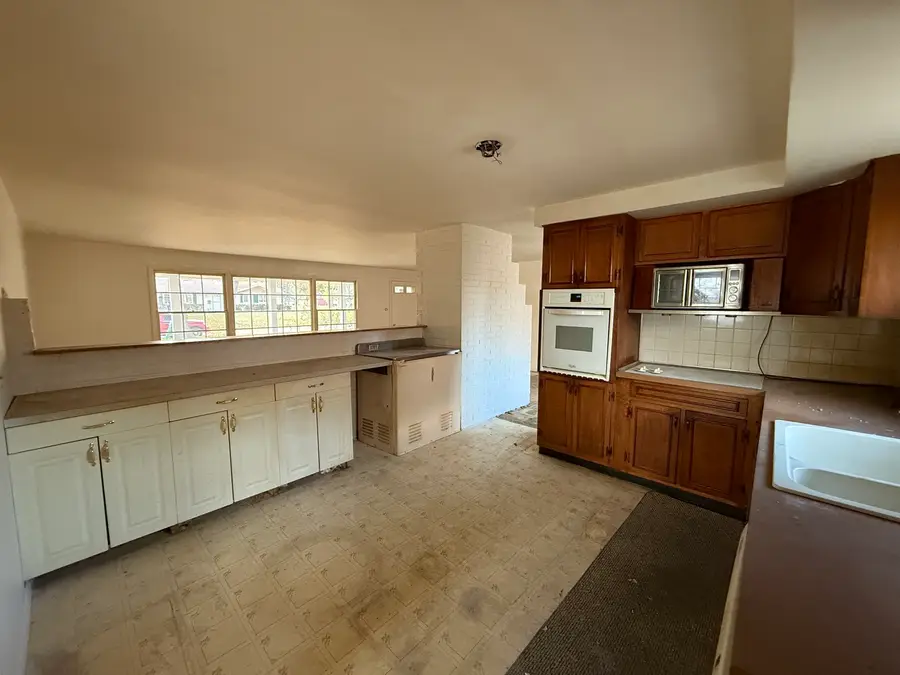 25 Westover Lane, Schaumburg, IL 60193 - Image #3