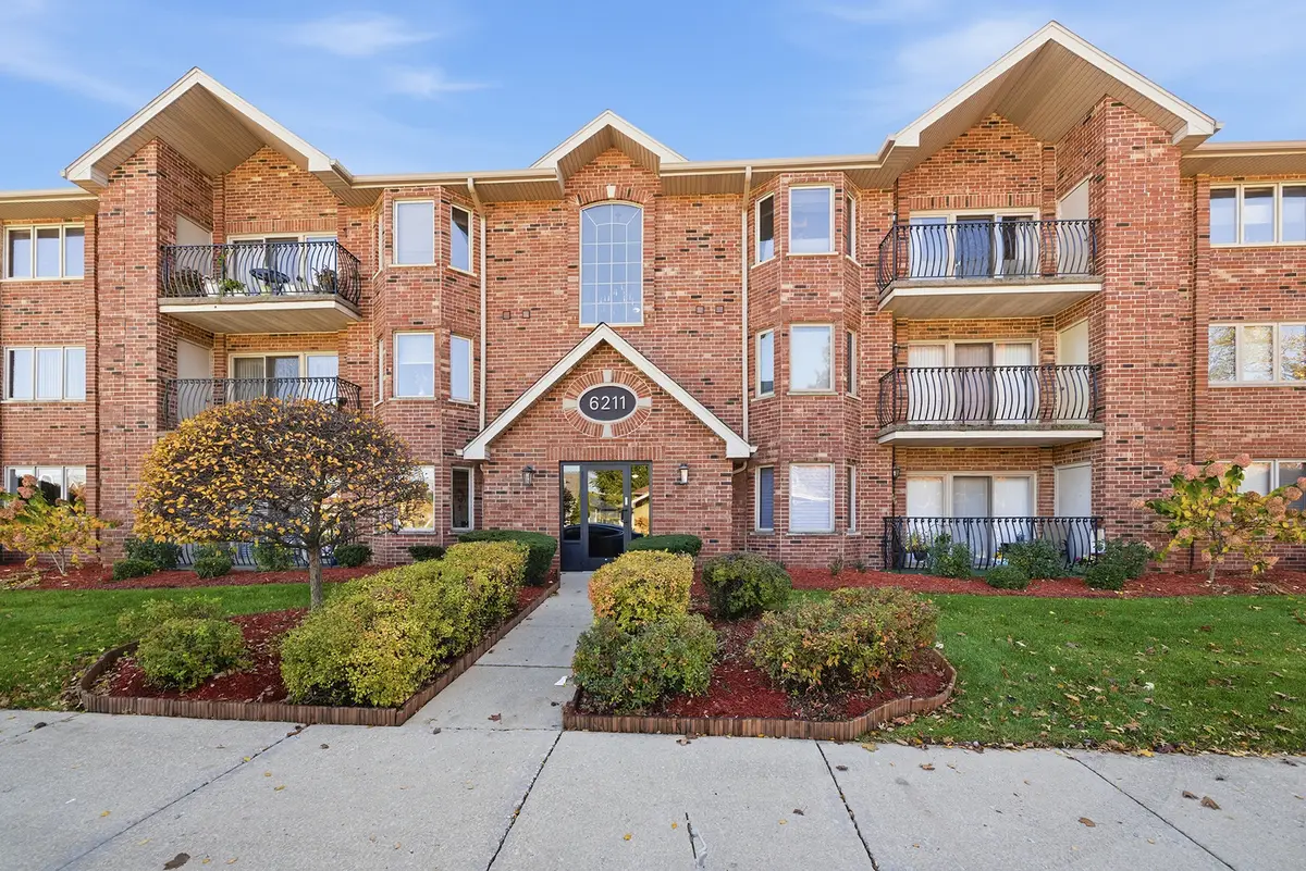 6211 W 94th Street #2SE, Oak Lawn, IL 60453 - Image #1