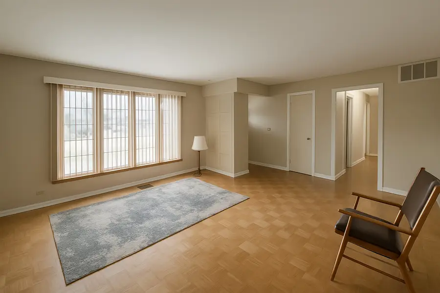 593 Bristol Lane, Elk Grove Village, IL 60007 - Image #2