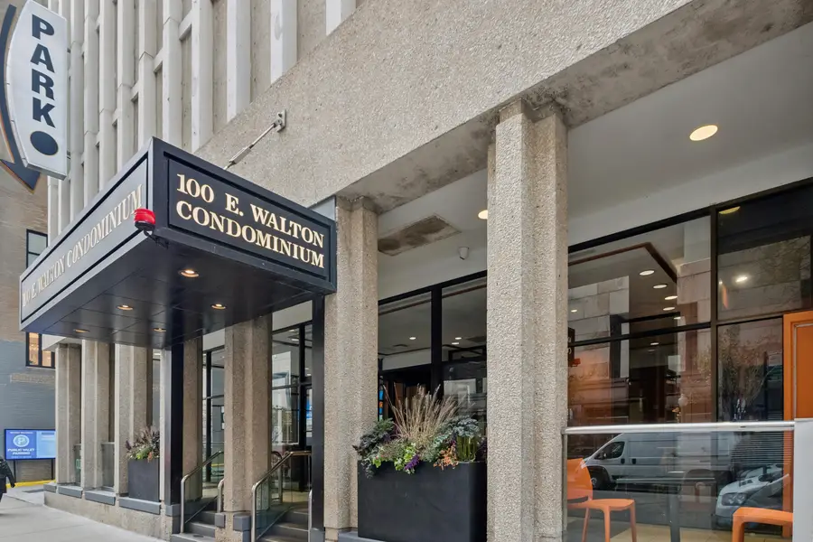100 E Walton Street #18D, Chicago, IL 60611 - Image #2
