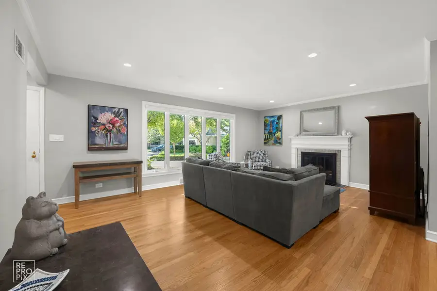 6872 N Loron Avenue, Chicago, IL 60646 - Image #3