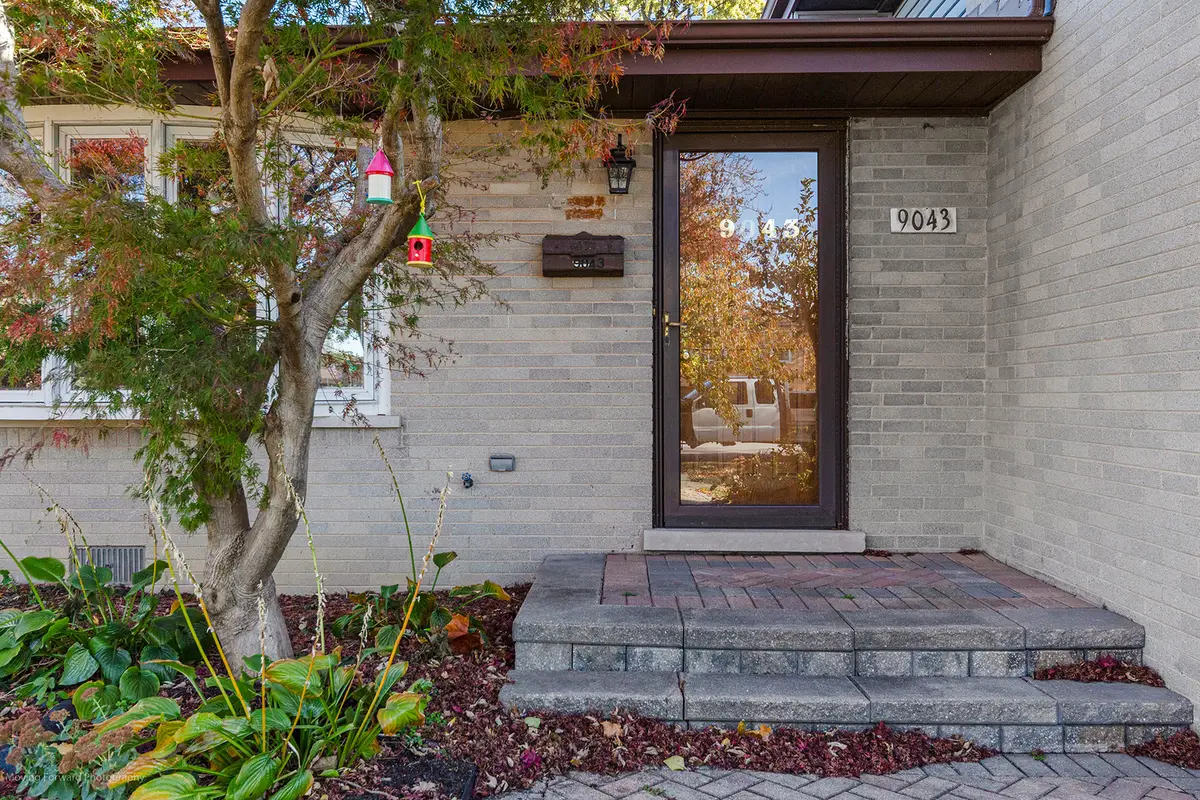 9043 Oriole Avenue, Morton Grove, IL 60053 - Image #1