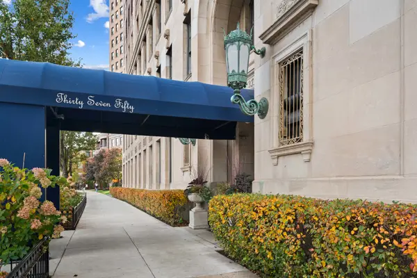 3750 N Lake Shore Drive #16H, Chicago, IL 60613