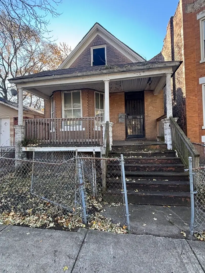 927 W 53rd Place, Chicago, IL 60609 - #1