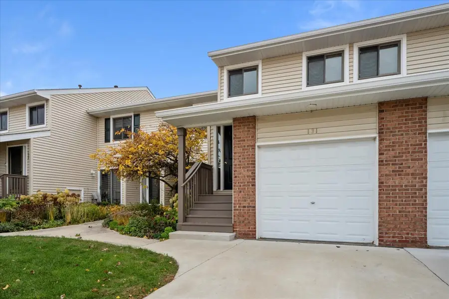 131 Autumn Court #131, Buffalo Grove, IL 60089 - Image #2