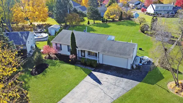 69 Alice Street, Algonquin, IL 60102