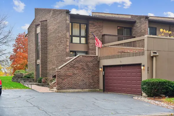 351 S Dominion Drive, Wood Dale, IL 60191