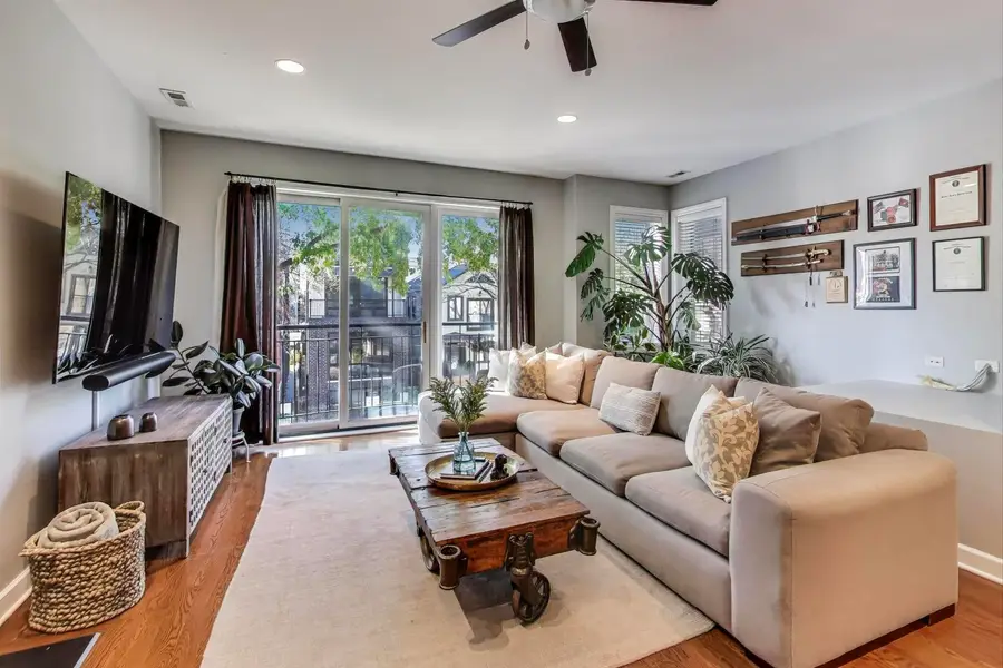 911 N Wood Street #2, Chicago, IL 60622 - Image #3