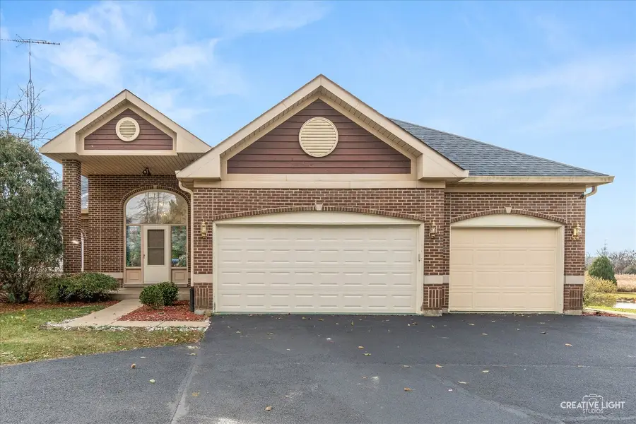 675 White Pine Circle, Lake In The Hills, IL 60156 - Image #3