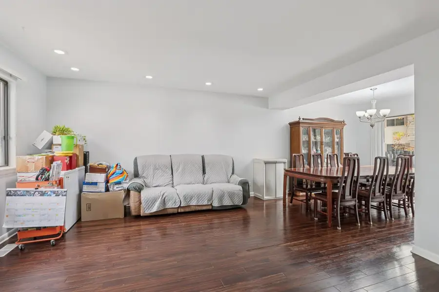 1637 Tahoe Circle Drive, Wheeling, IL 60090 - Image #3