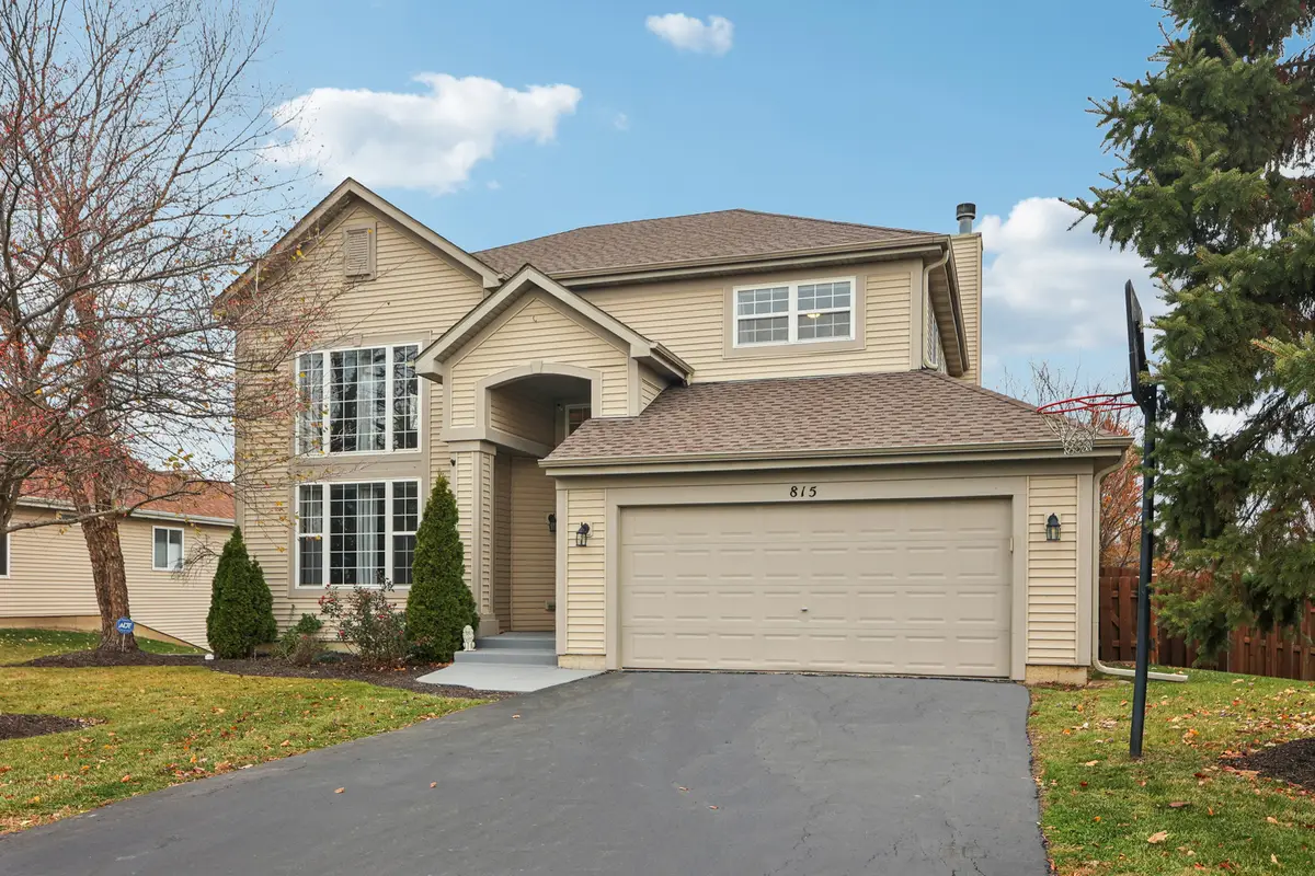815 N Overlook Circle, Round Lake, IL 60073 - Image #1