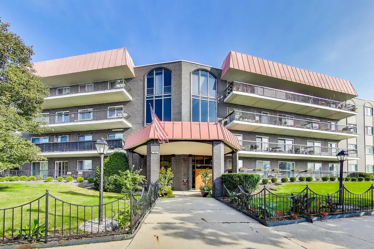 4840 Foster Street #107, Skokie, IL 60077 - Image #1