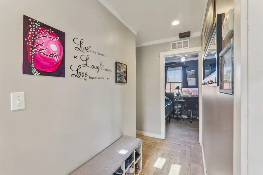 504 W Park Avenue, Round Lake, IL 60073 - Image #2