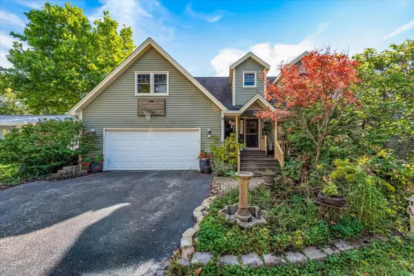 31 W Harrison Road, Lombard, IL 60148