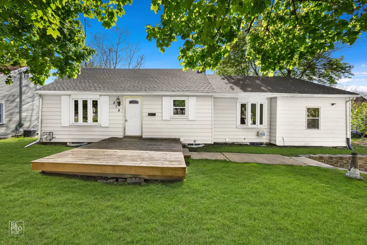 218 S Harrison Street, Batavia, IL 60510 - #1