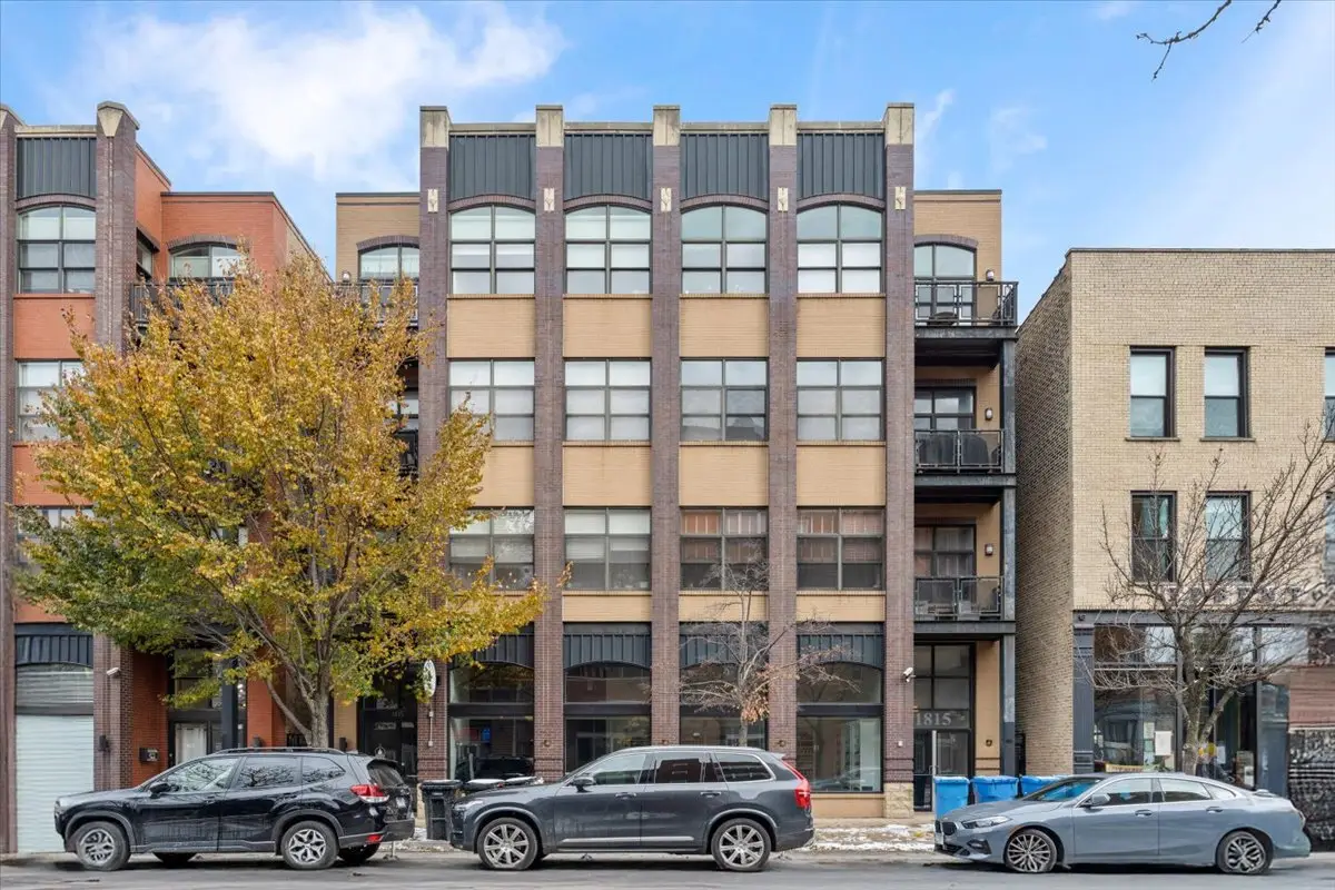 1815 N Milwaukee Avenue #402, Chicago, IL 60647 - Image #1