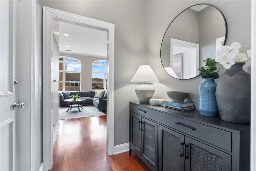 1815 N Milwaukee Avenue #402, Chicago, IL 60647 - Image #2