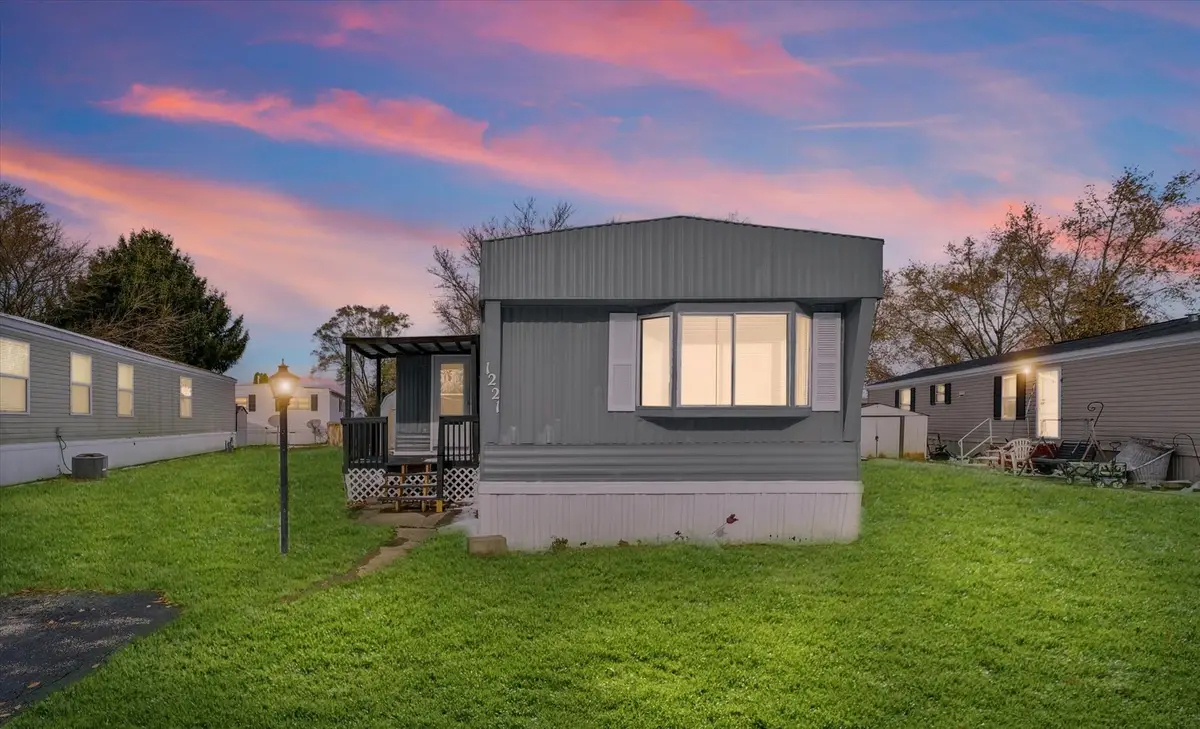 1221 Brookshire Drive #1221, Rantoul, IL 61866 - Image #1