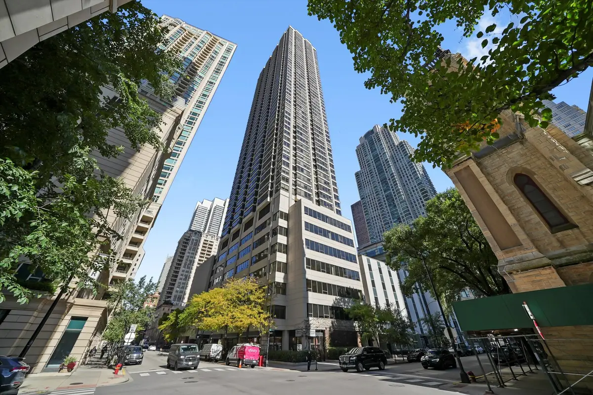 30 E Huron Street #1106, Chicago, IL 60611 - Image #1