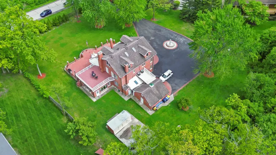 300 N Bradley Road, Lake Forest, IL 60045 - Image #2