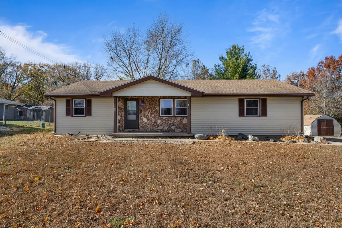 1201 Robin Road, Mahomet, IL 61853 - Image #1