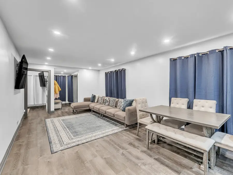 915 E Prairie Street, Pontiac, IL 61764 - Image #3