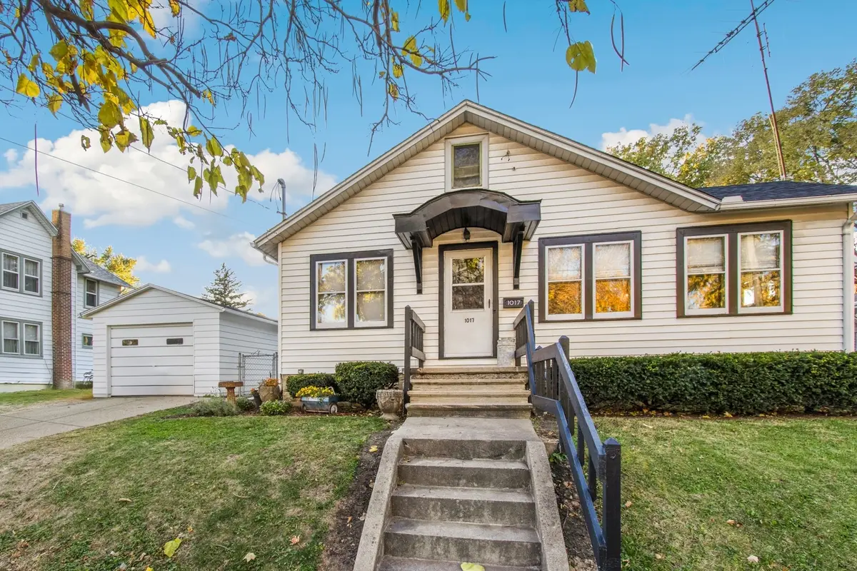 1017 S Galena Avenue, Dixon, IL 61021 - Image #1