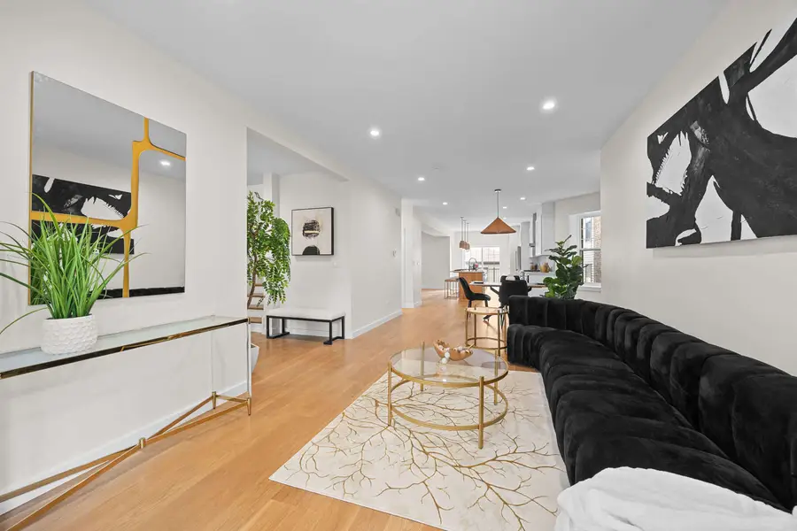 4437 N Whipple Street, Chicago, IL 60625 - Image #3