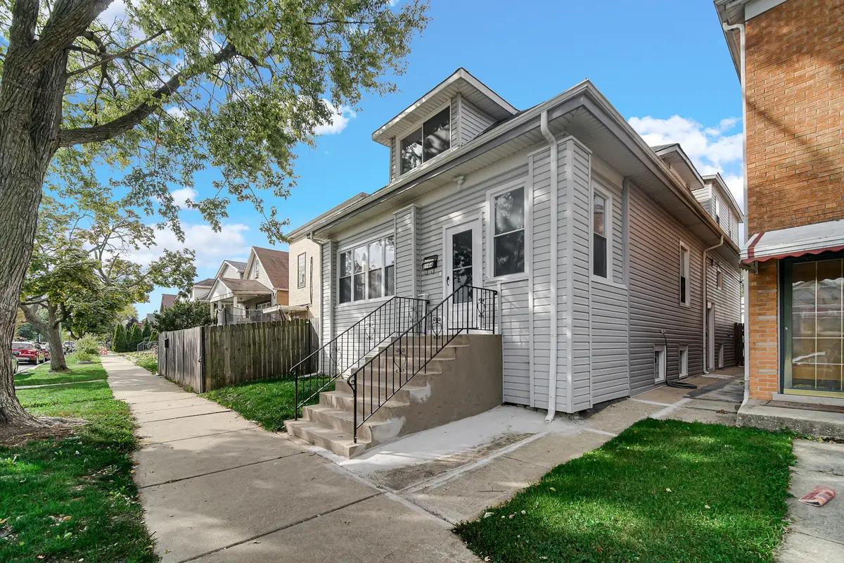 2164 N Melvina Avenue, Chicago, IL 60639 - Image #1