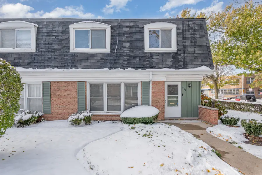 2335 W Greenleaf Avenue, Chicago, IL 60645 - Image #2