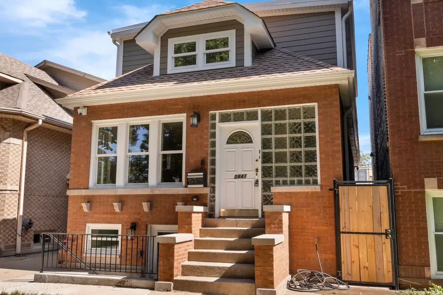 5841 N Medina Avenue, Chicago, IL 60646 - Image #2
