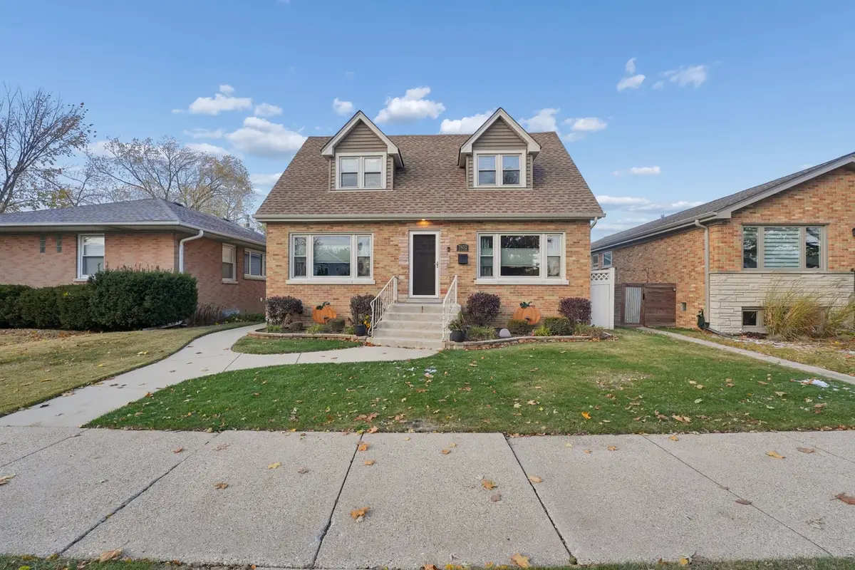 7652 W Catalpa Avenue, Chicago, IL 60656 - Image #1