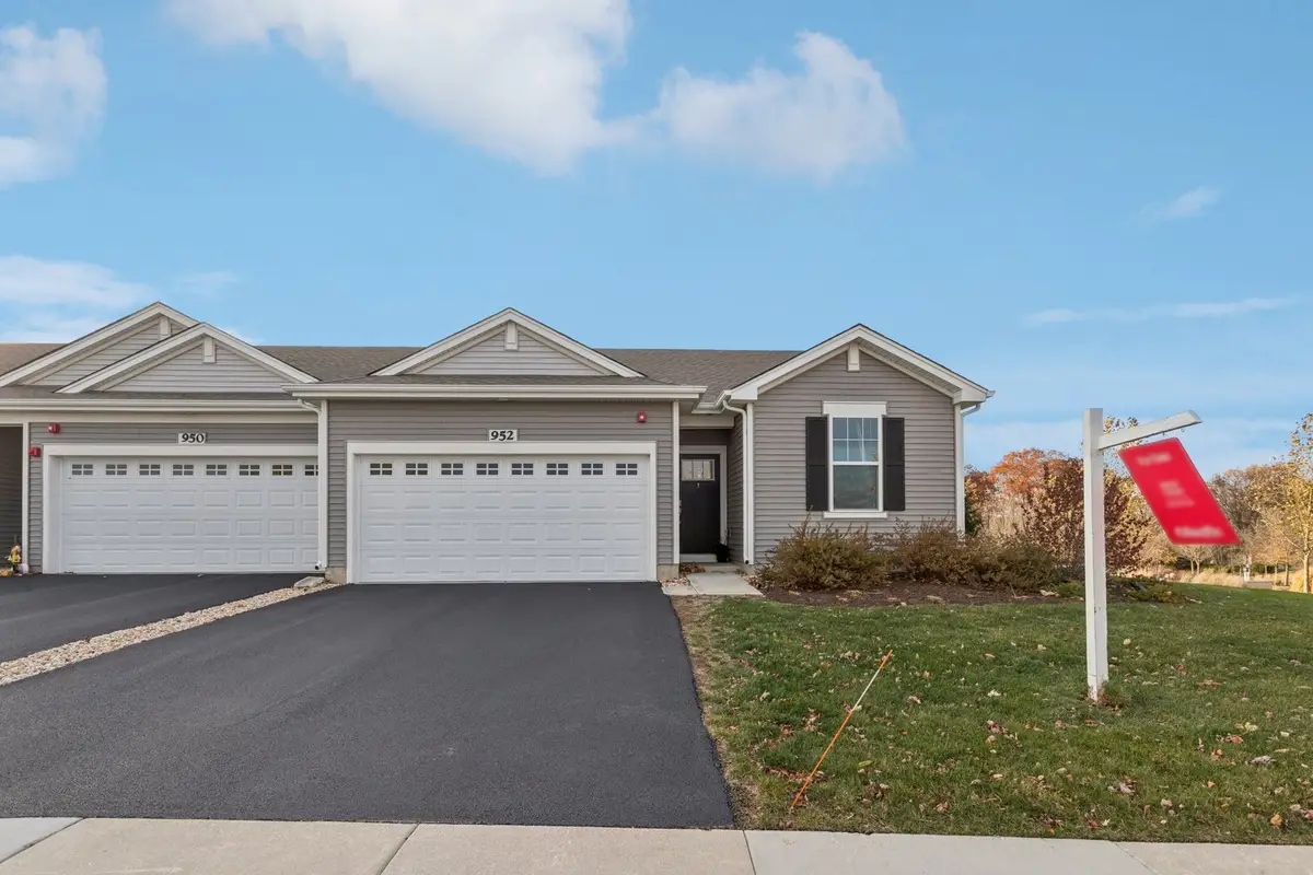 952 Darwin Street, North Aurora, IL 60542 - Image #1