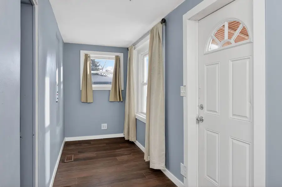 1800 S Cora Street, Crest Hill, IL 60403 - Image #3