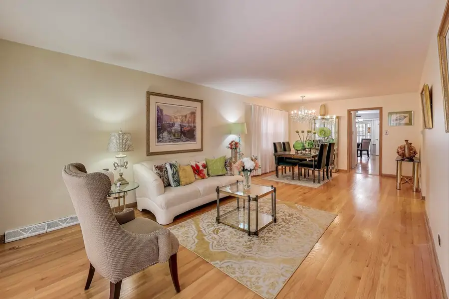 1638 E 91st Place, Chicago, IL 60617 - Image #2