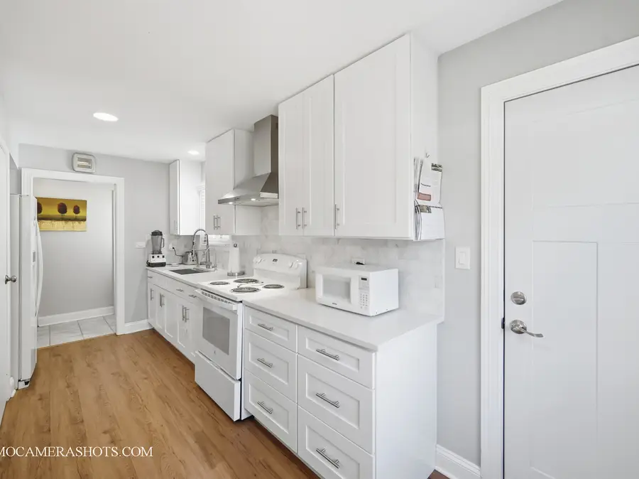 230 W Millers Road, Des Plaines, IL 60016 - Image #3