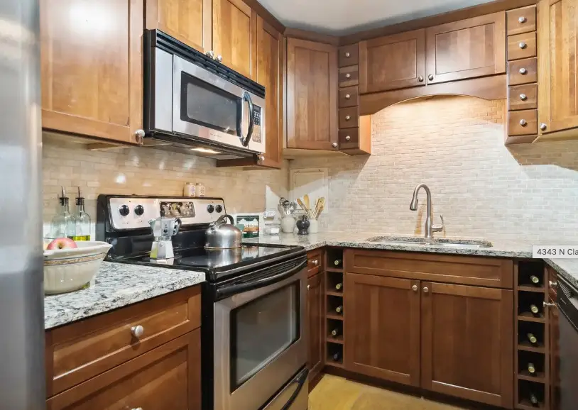 4343 N Clarendon Avenue #402, Chicago, IL 60613 - Image #2