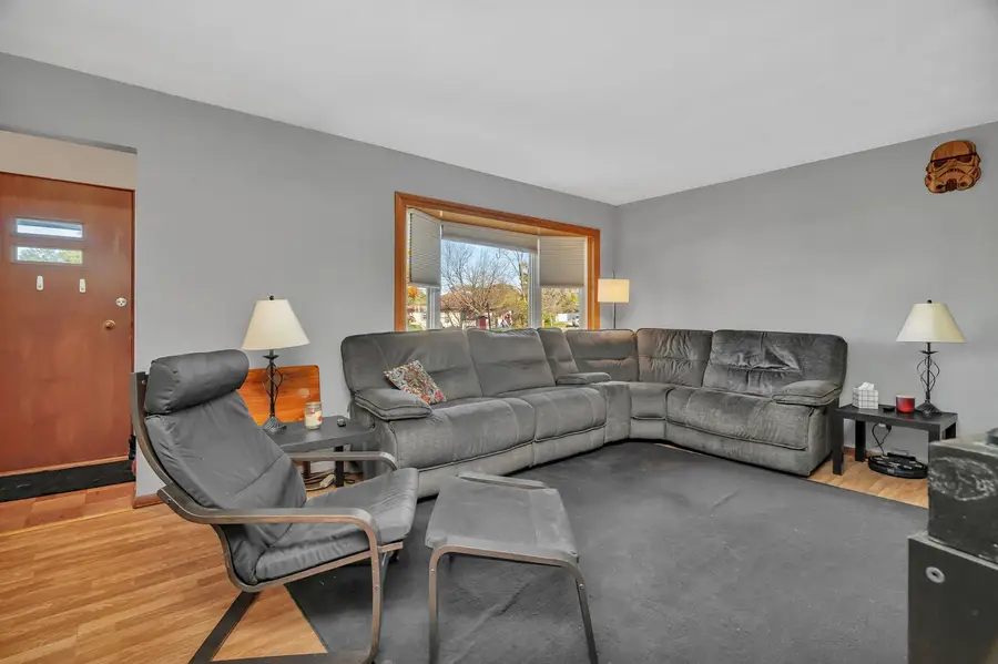 1922 Cowing Lane, Crest Hill, IL 60403 - Image #2