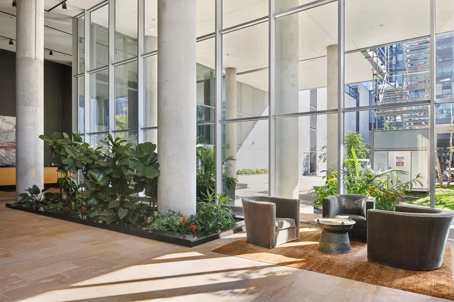 860 W Blackhawk Street #204, Chicago, IL 60642 - Image #3