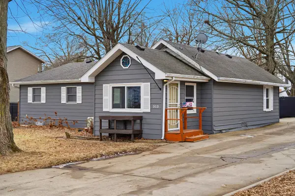 513 1st Avenue, Dixon, IL 61021