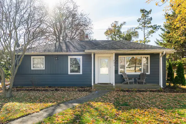 934 E Garden Street, DeKalb, IL 60115