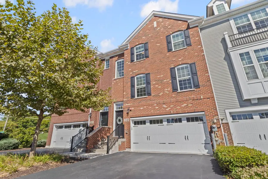 2548 Huntleigh Lane, Woodridge, IL 60517 - Image #2