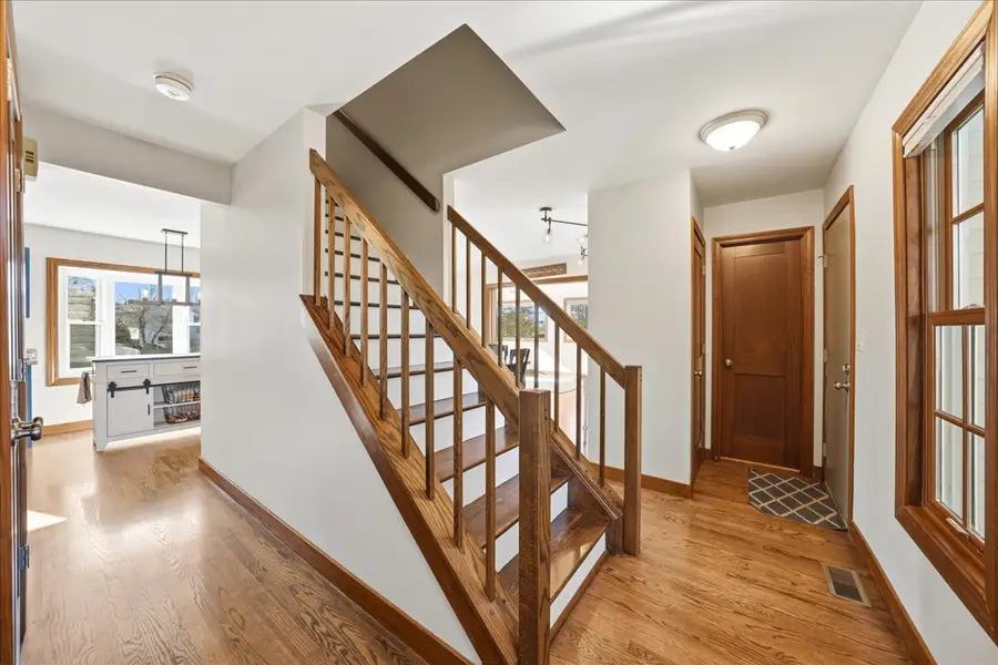 41 Whispering Drive, Streamwood, IL 60107 - Image #2