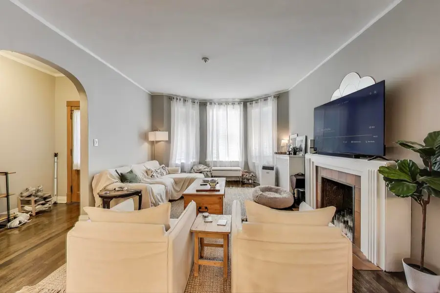 718 W Cornelia Avenue, Chicago, IL 60657 - Image #3