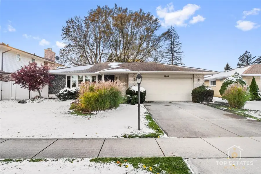 1802 N Aspen Drive, Mount Prospect, IL 60056 - Image #2