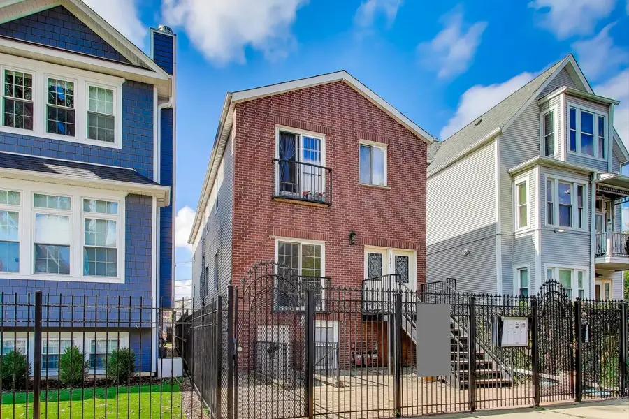 1940 N Ridgeway Avenue #2, Chicago, IL 60647 - Image #2