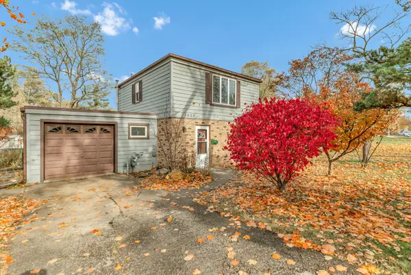 1623 Sawyer Avenue, Glen Ellyn, IL 60137