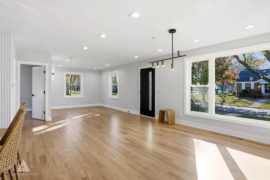 500 N Fairview Avenue, Mount Prospect, IL 60056 - Image #3