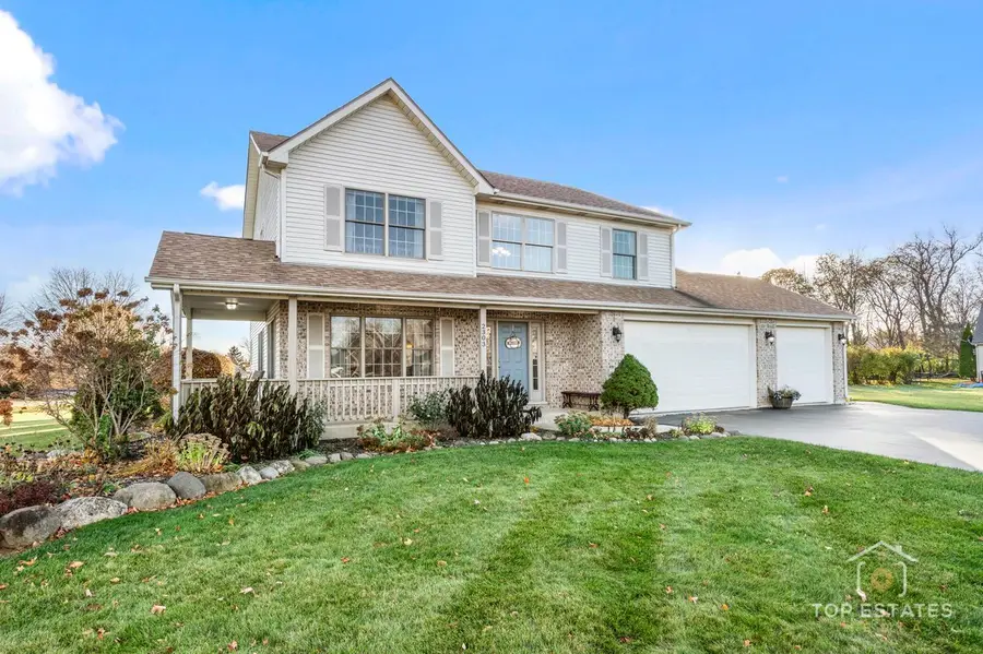 2303 Fox Bluff Lane, Spring Grove, IL 60081 - Image #2